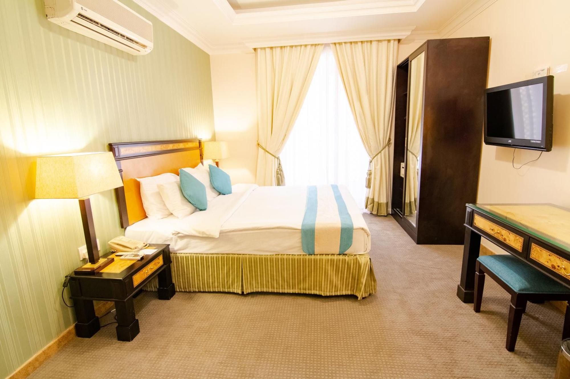 Garden Hotel Muscat By Royal Titan Group מראה חיצוני תמונה