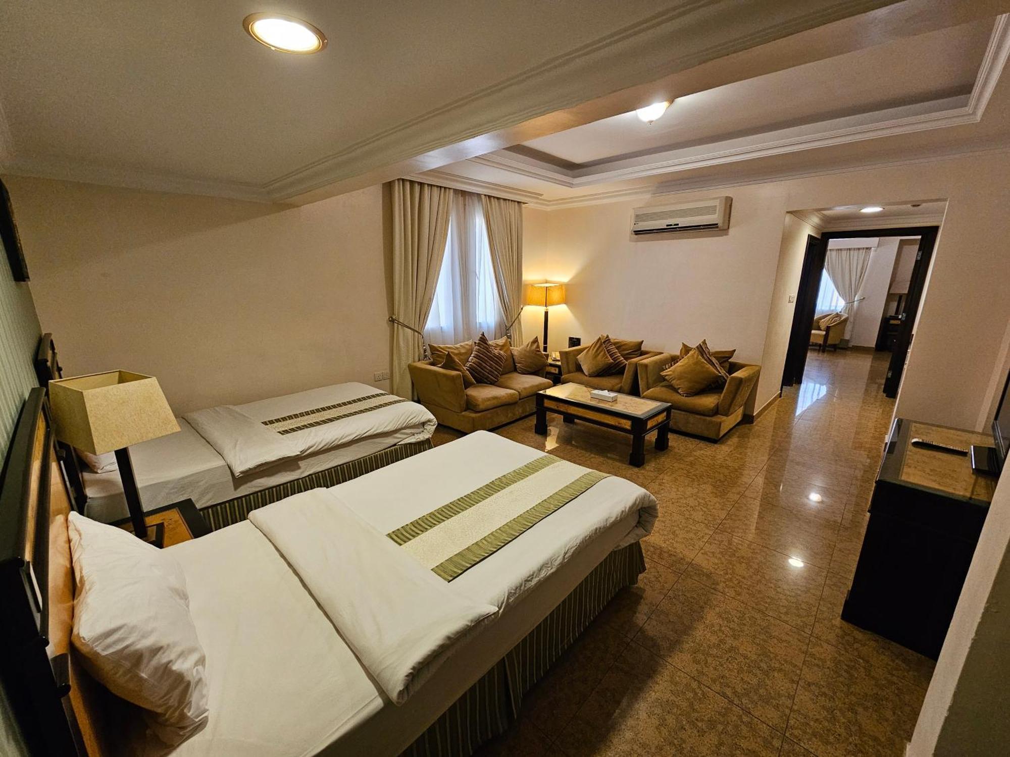 Garden Hotel Muscat By Royal Titan Group מראה חיצוני תמונה